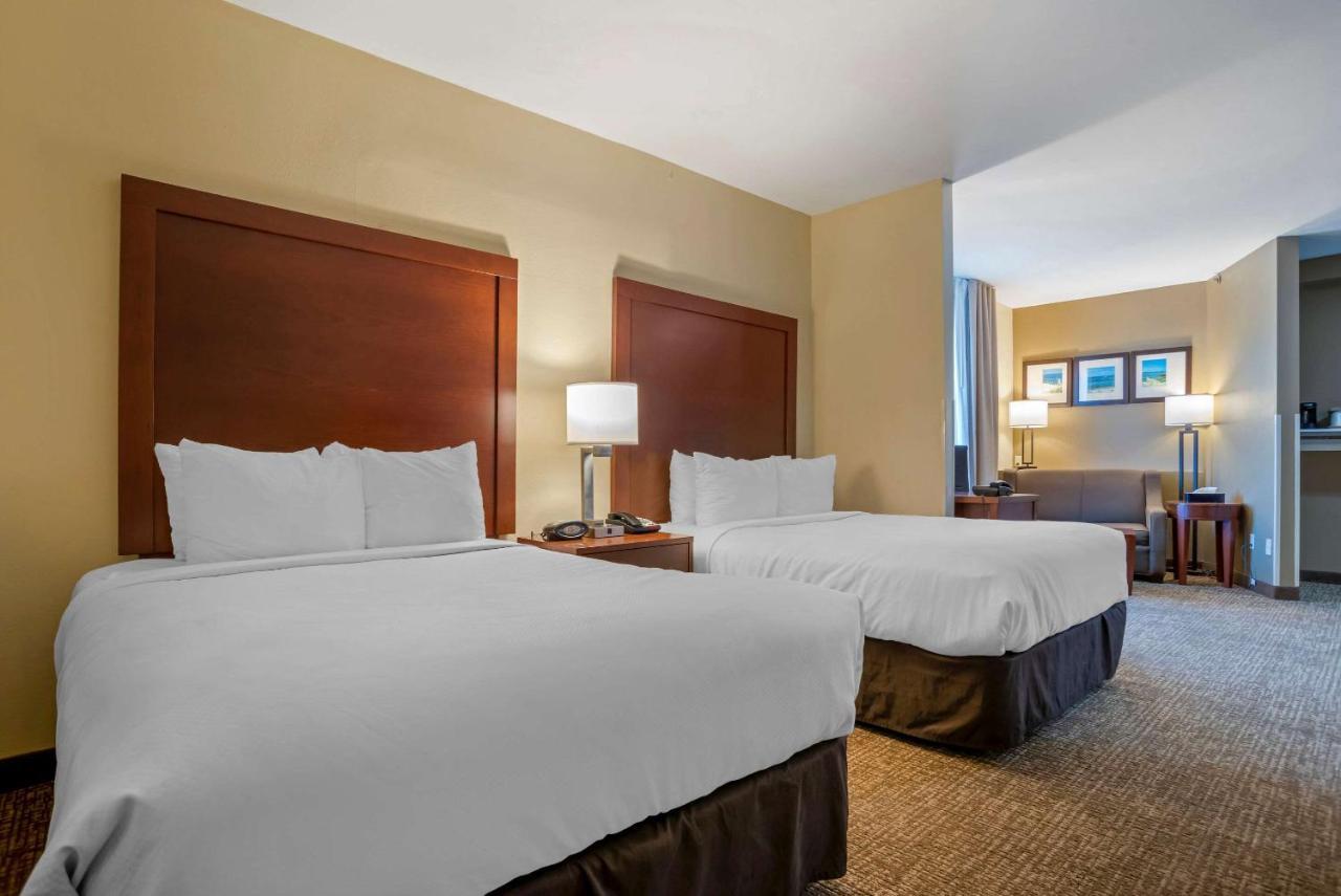 Double Suite Two Double Beds