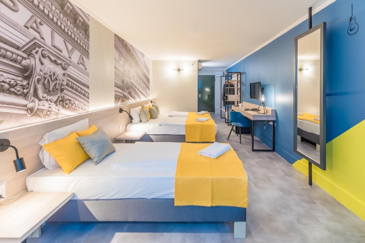 Comfort Triple Room