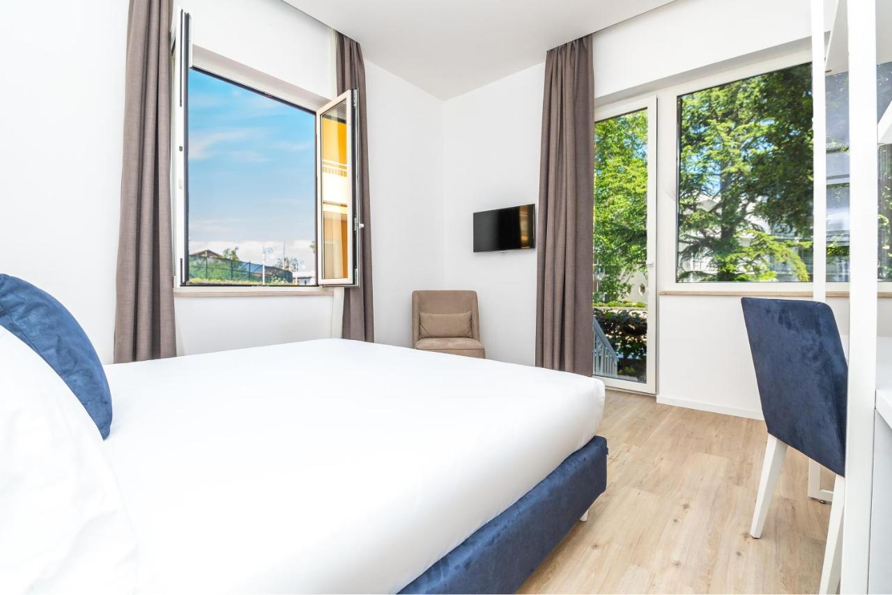 Double or Twin Room Balcony