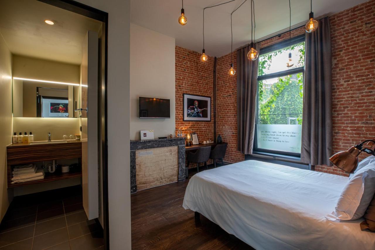 Double Room Blues