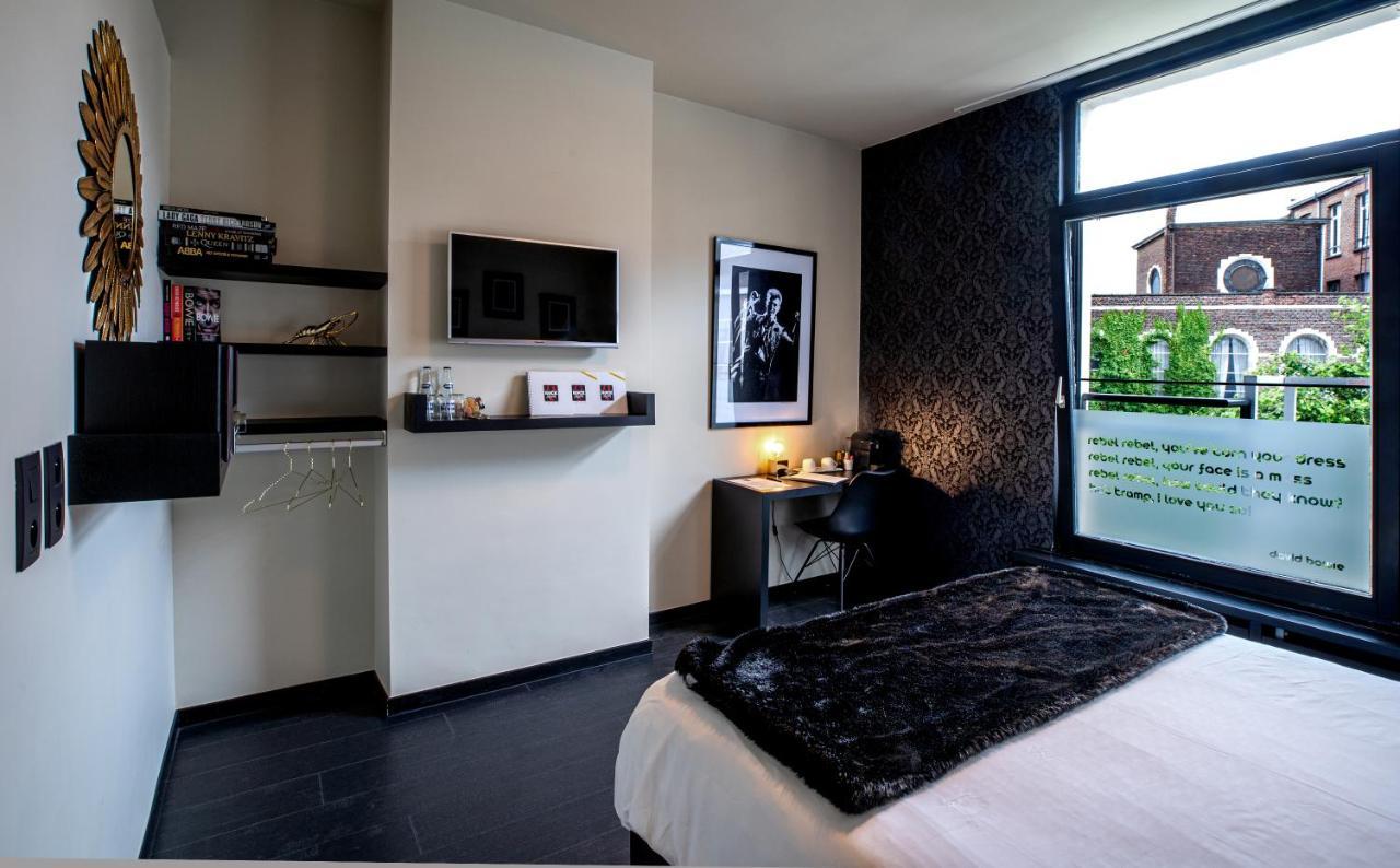 Double Room Glamrock