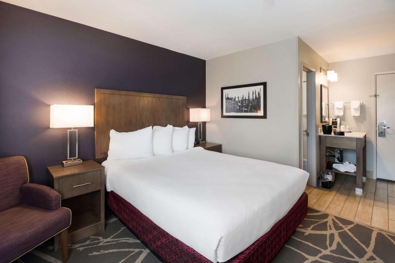 Small Queen Room - Near Elevator,1318933045:JPEG