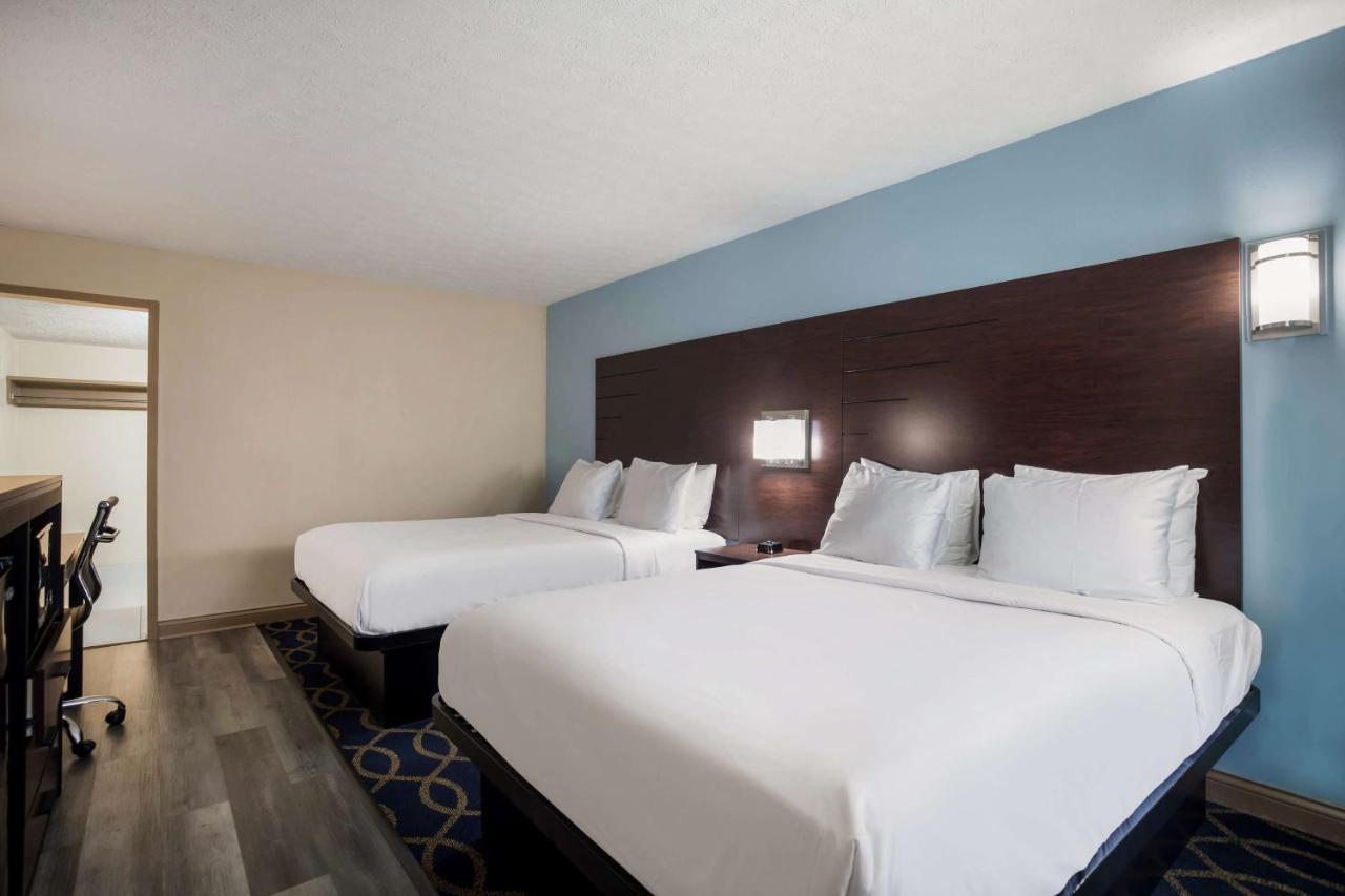 Queen Room Two Queen Beds
