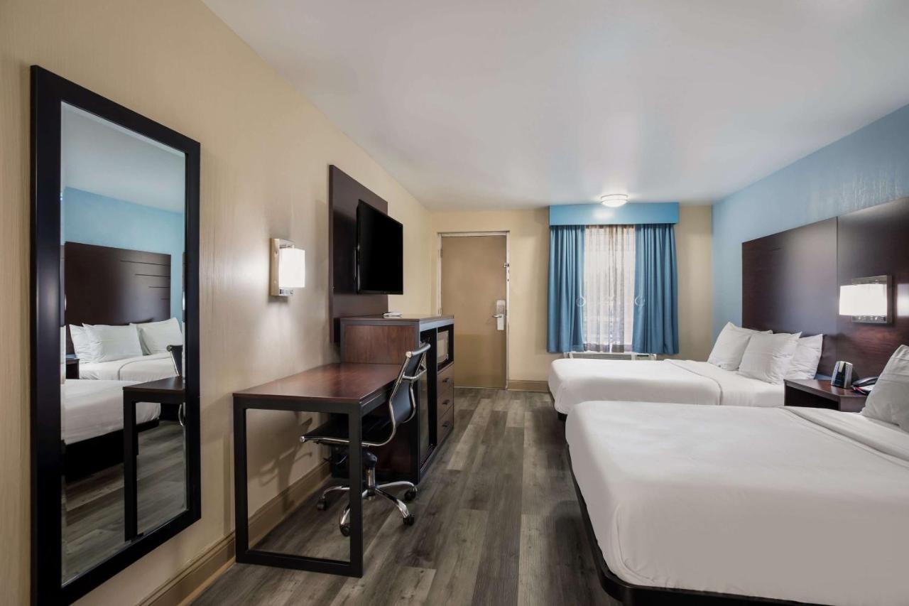 Queen Room Two Queen Beds Disability Access