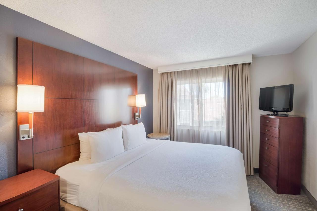 Two Bedroom Suite  with Two King Beds