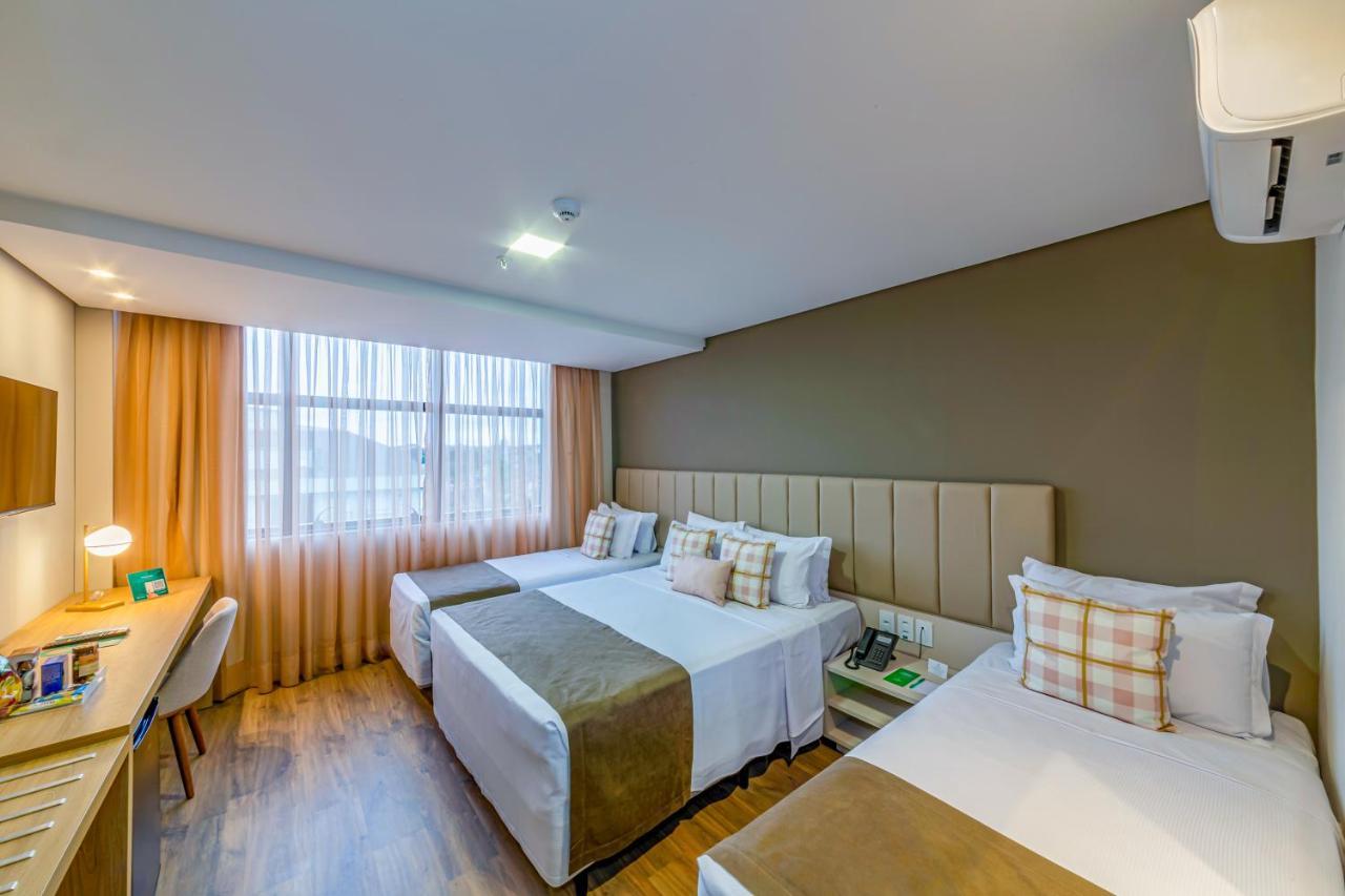 Deluxe Quadruple Room,1319385112:JPEG