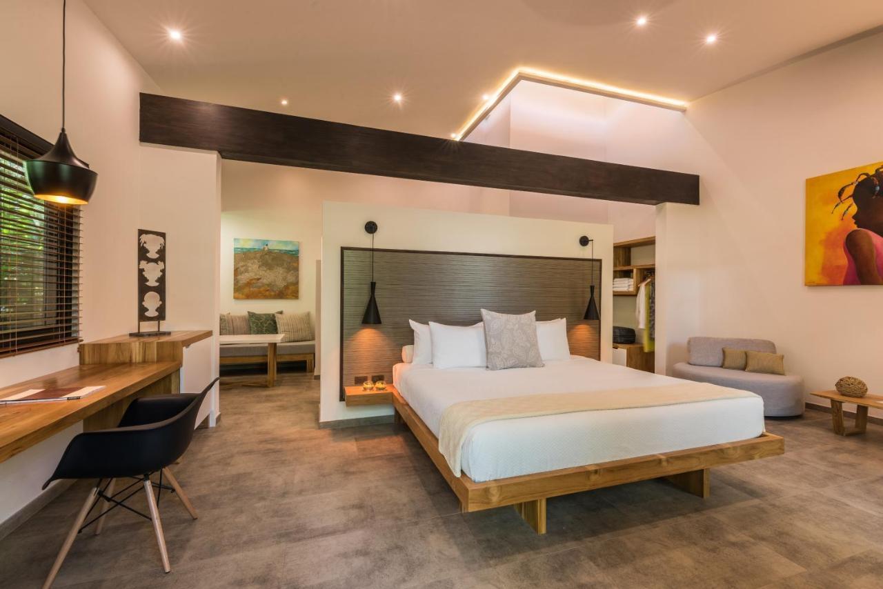 Adults Only Lifestyle Suite 1 King bed