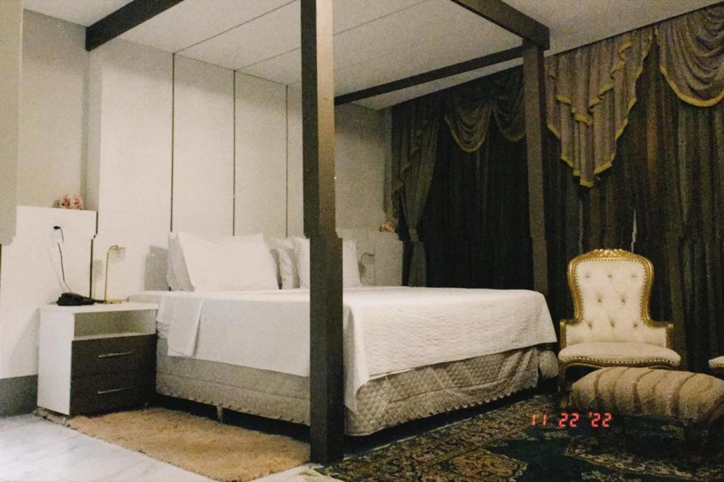 King Suite Spa Bath