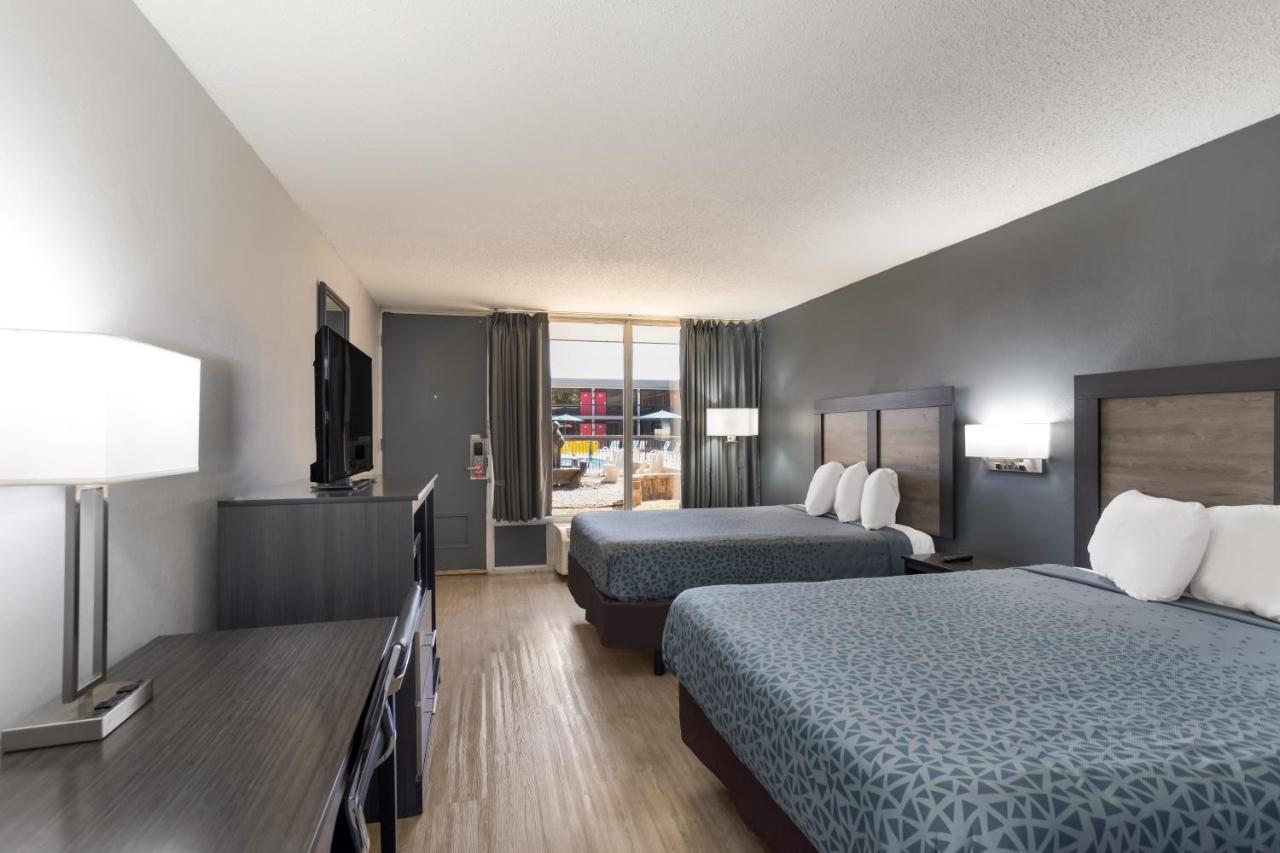 Double Room with Two Double Beds - Non-Smoking