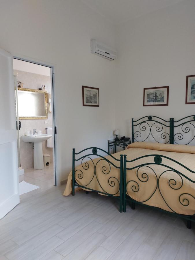 Standard Double or Twin Room Garden level