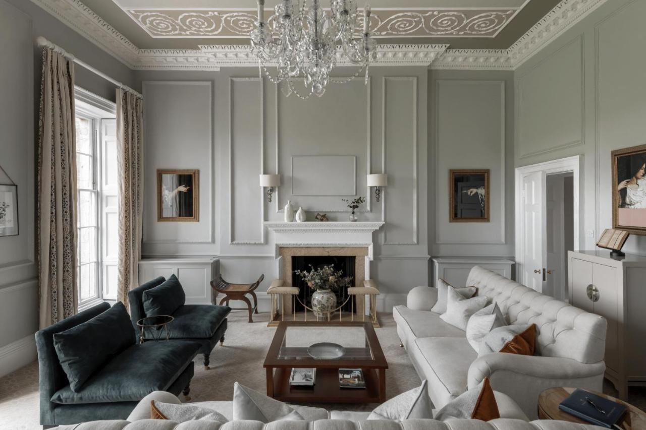 Luxury Suite