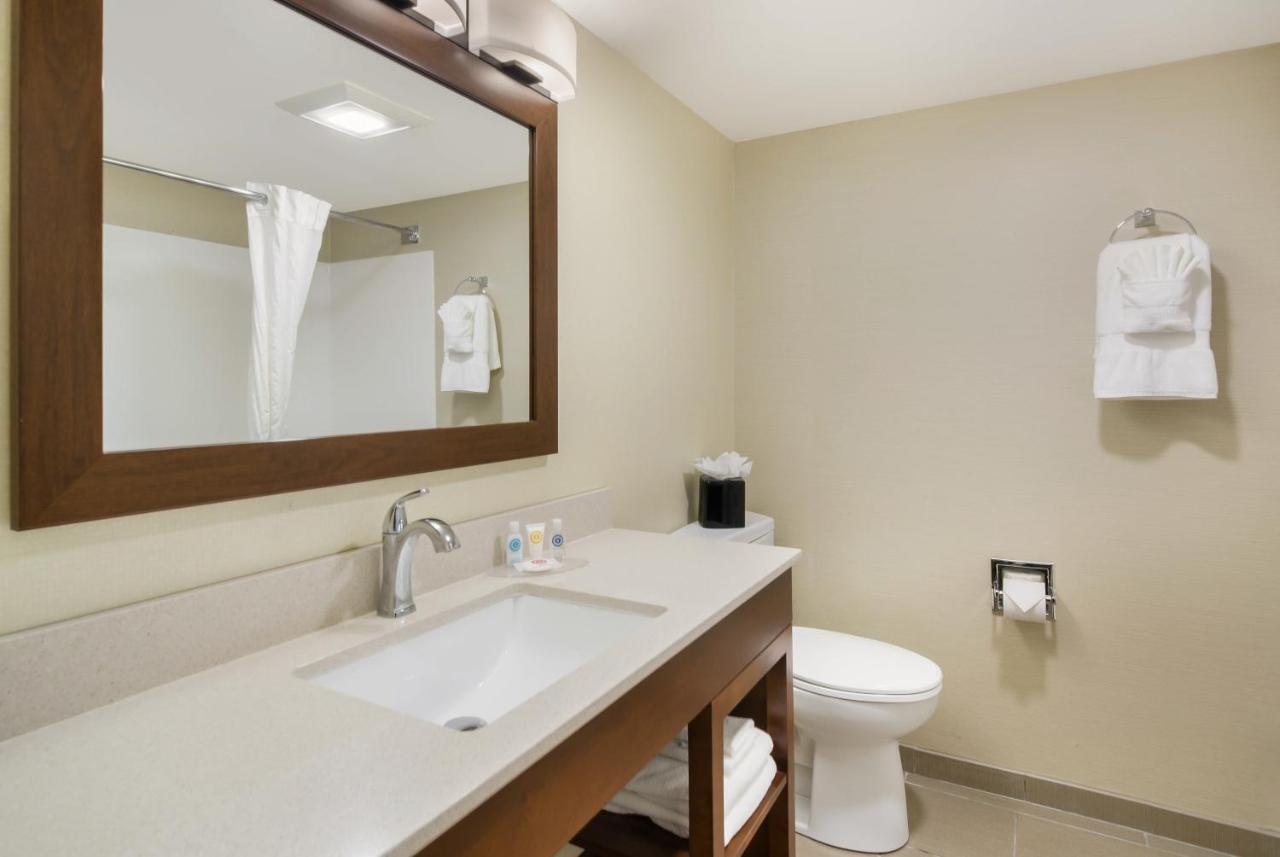Double Room with Two Double Beds - Non-Smoking