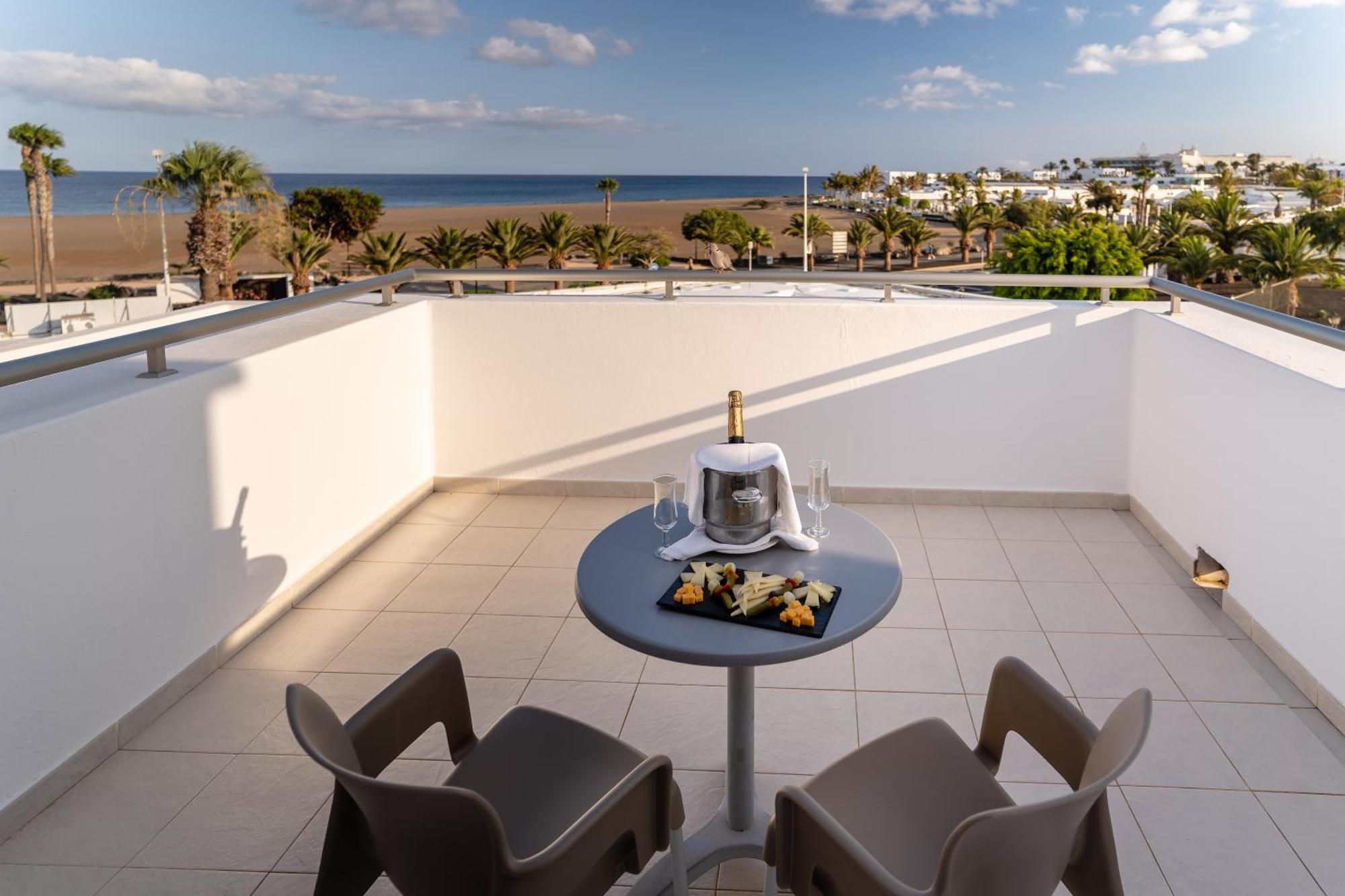 Twin Room Sea View
