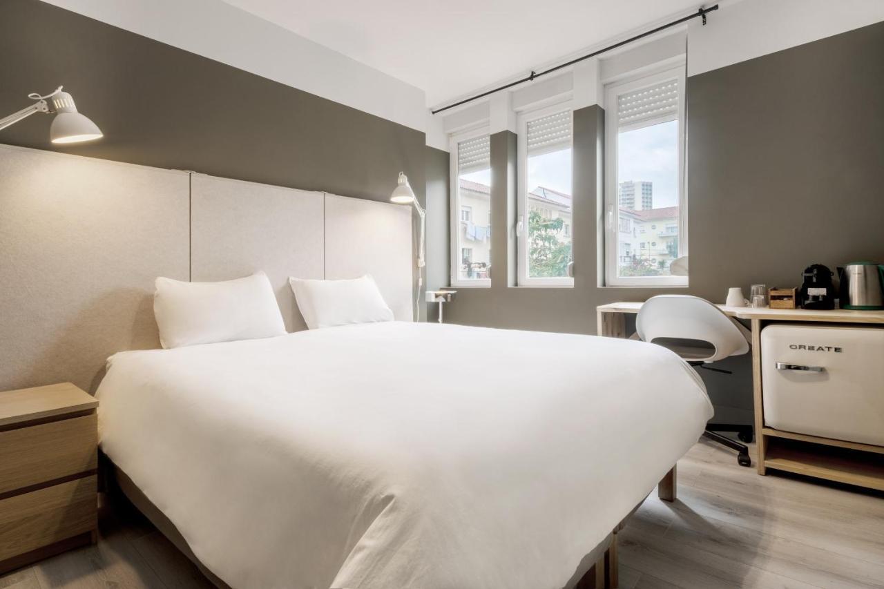 Quarto Duplo