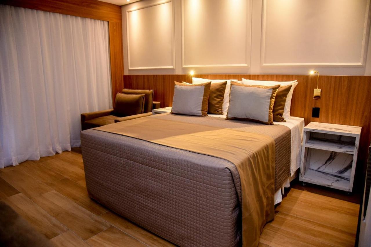 Queen Suite Spa Bath