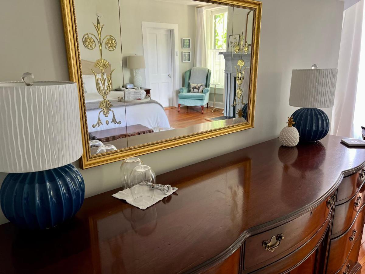 Deluxe King Suite