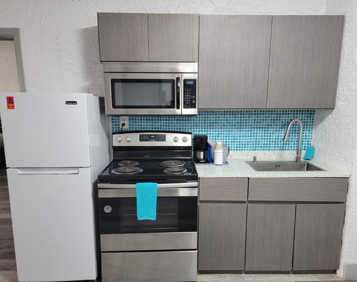 Deluxe Queen Room Full Kitchen Gulf View No Resort Fee
