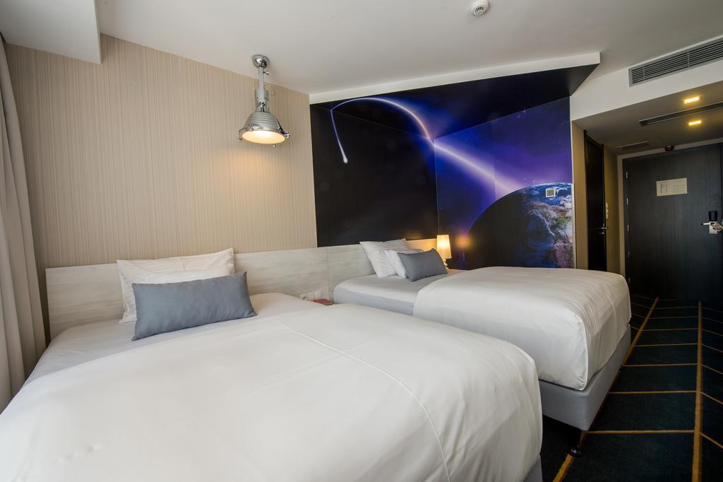 Doppelzimmer mit 2 Doppelbetten