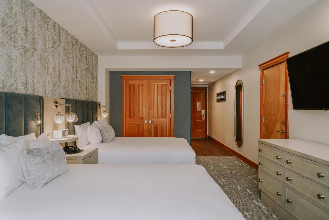 Queen Room Two Queen Beds