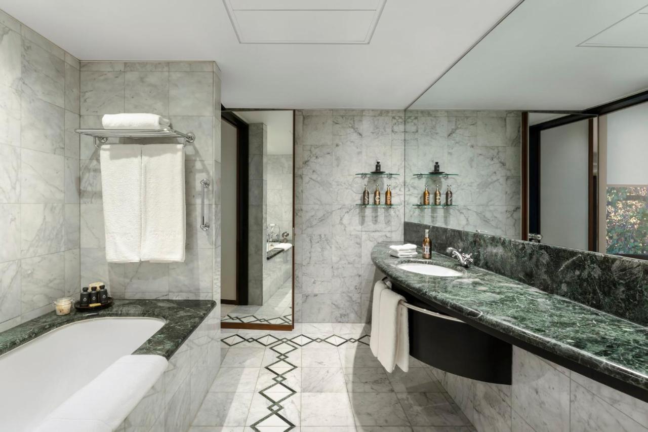 Halkin Room