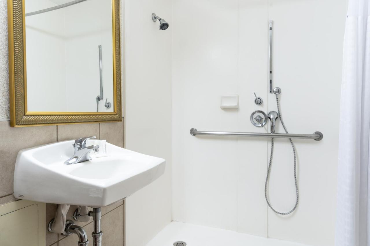 Double Room - Mobility Access/Non-Smoking