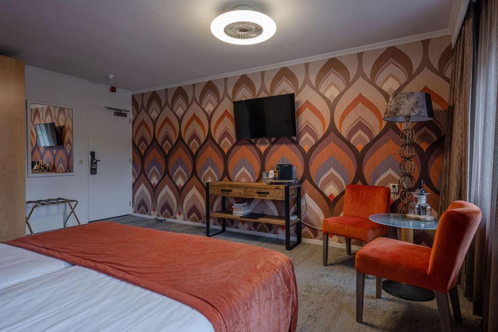 Cool Village Side Room