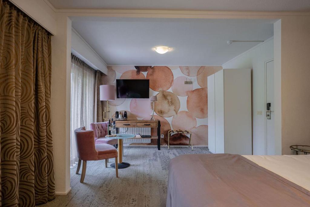 Fabulous Valley Room