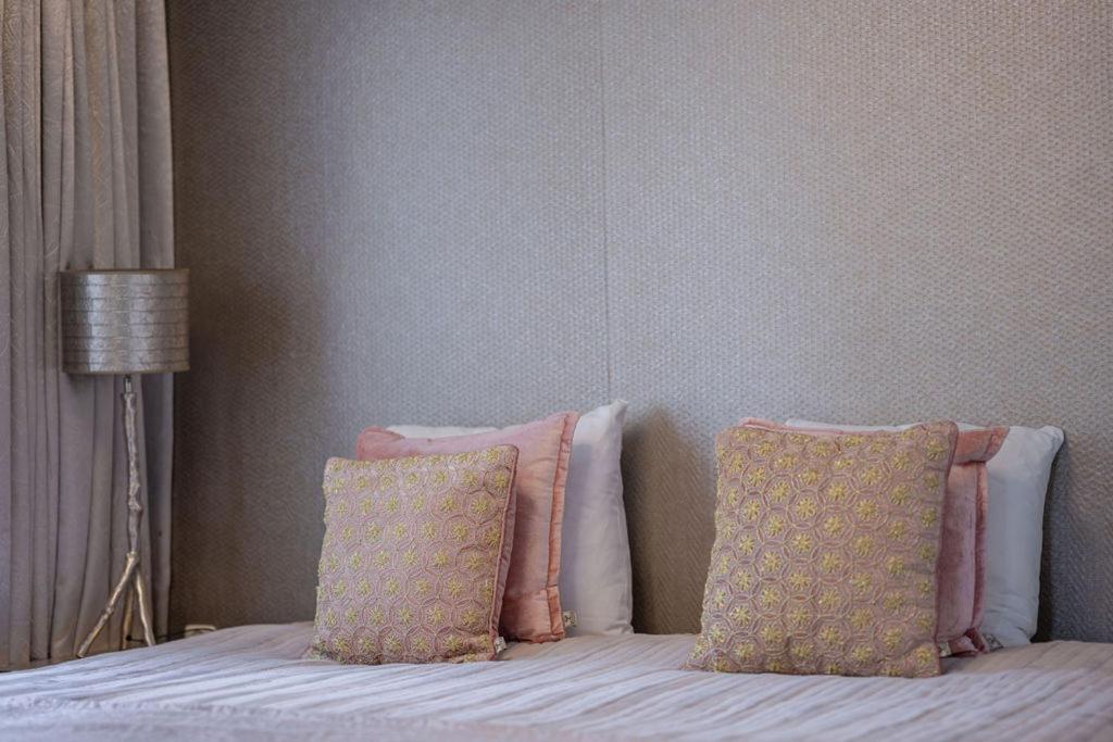 Lovely Wow Junior Suite