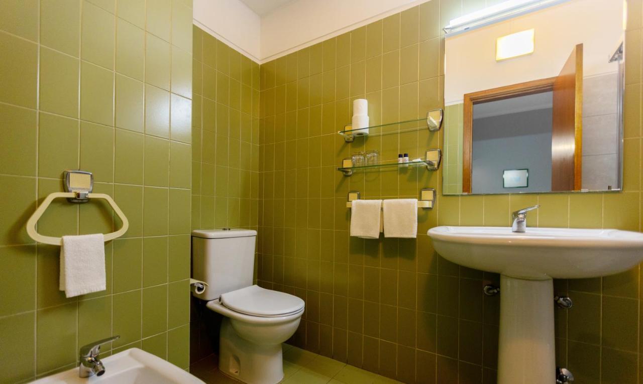 Double or Twin Room,1332811235:JPEG