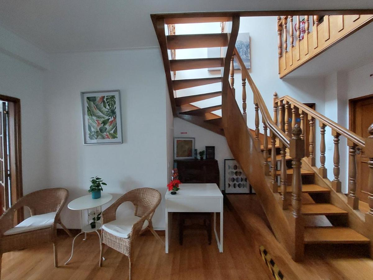Quarto com 2 Camas de Solteiro