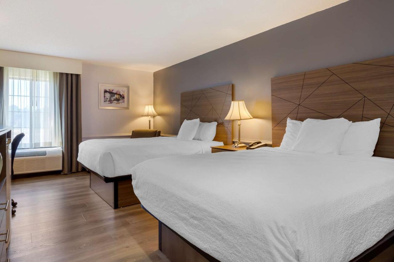 Queen Room Two Queen Beds Non-Smoking