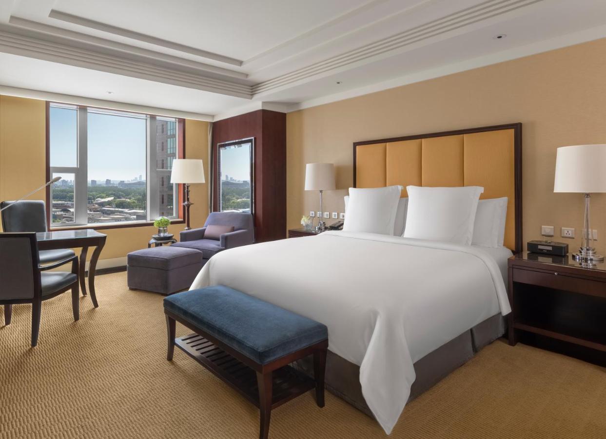 Deluxe King Room City View
