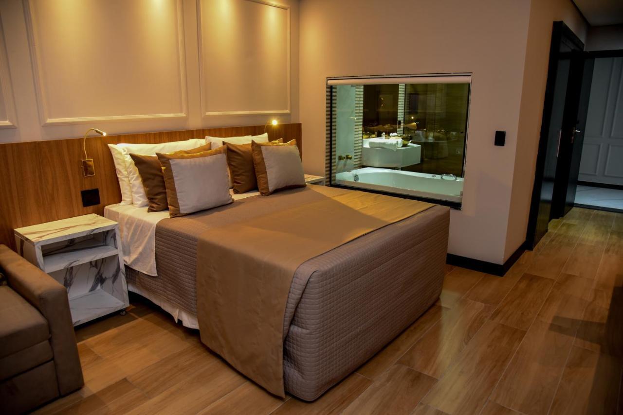 Queen Suite Spa Bath