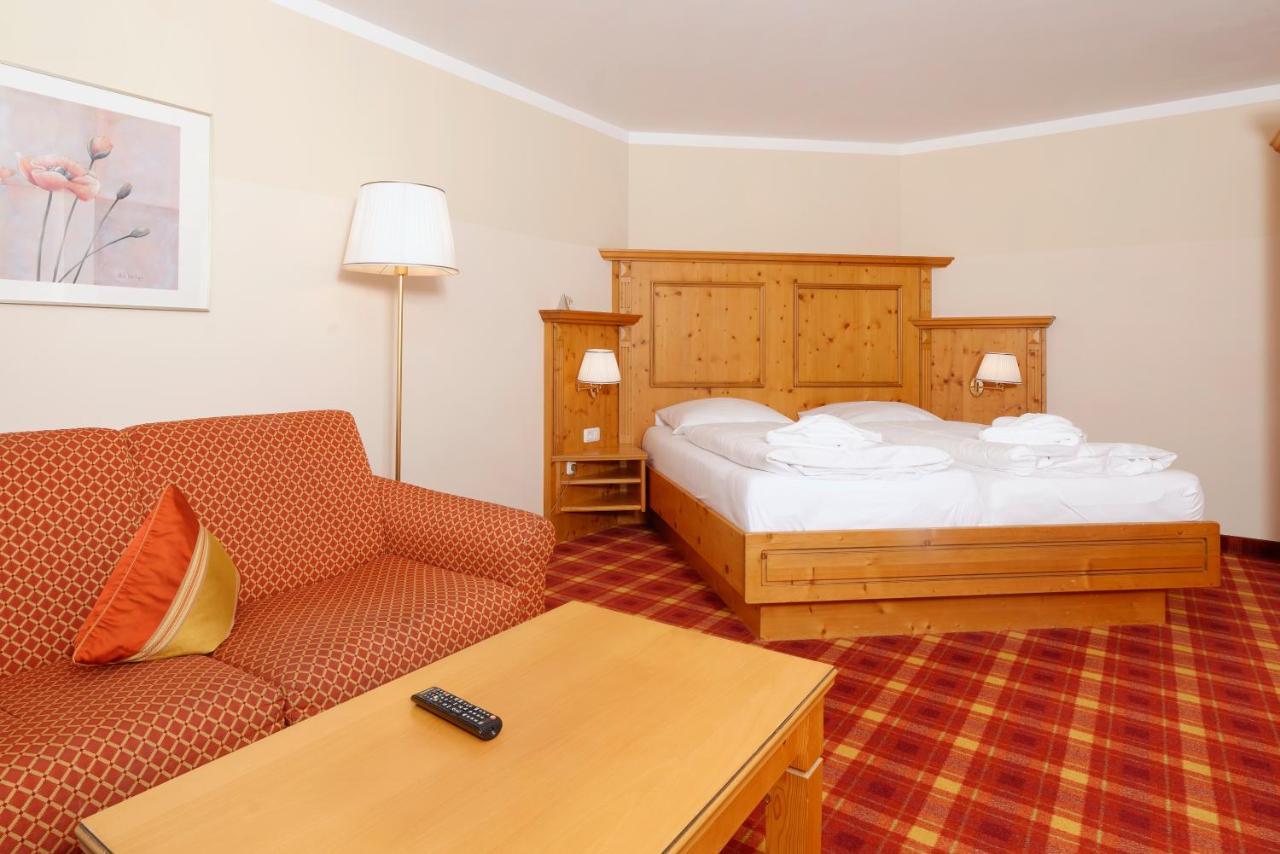 Deluxe Room,1351110208:JPEG