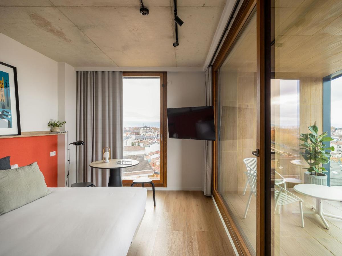 Deluxe Studio con balcón y vistas