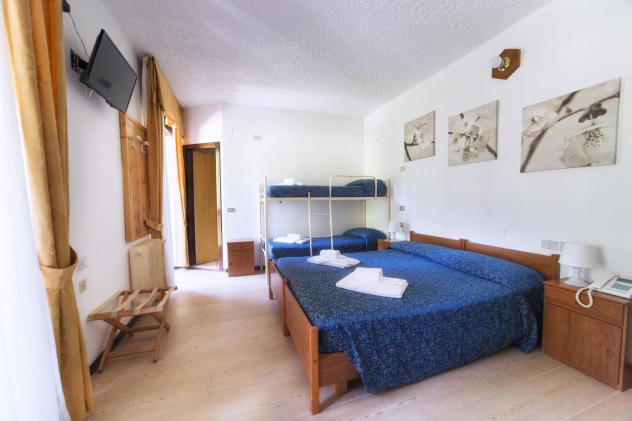 Quadruple Room,1336836821:JPEG