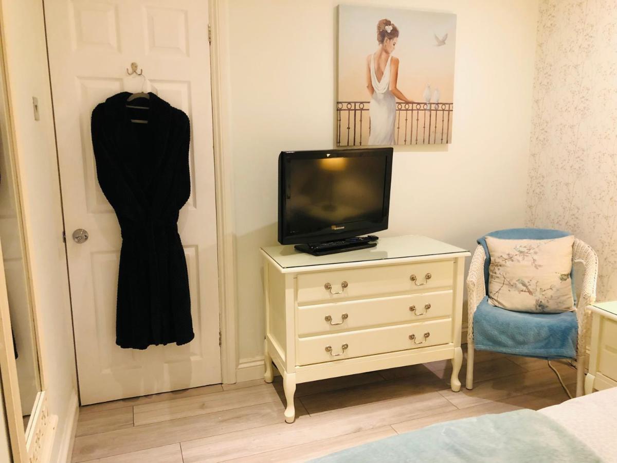 Interconnected Family Room