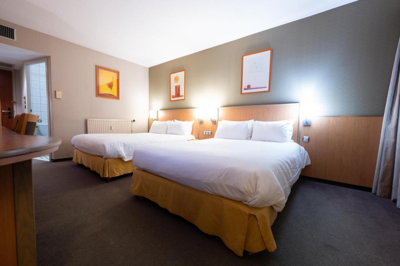 Chambre Double Standard avec 2 Lits Doubles