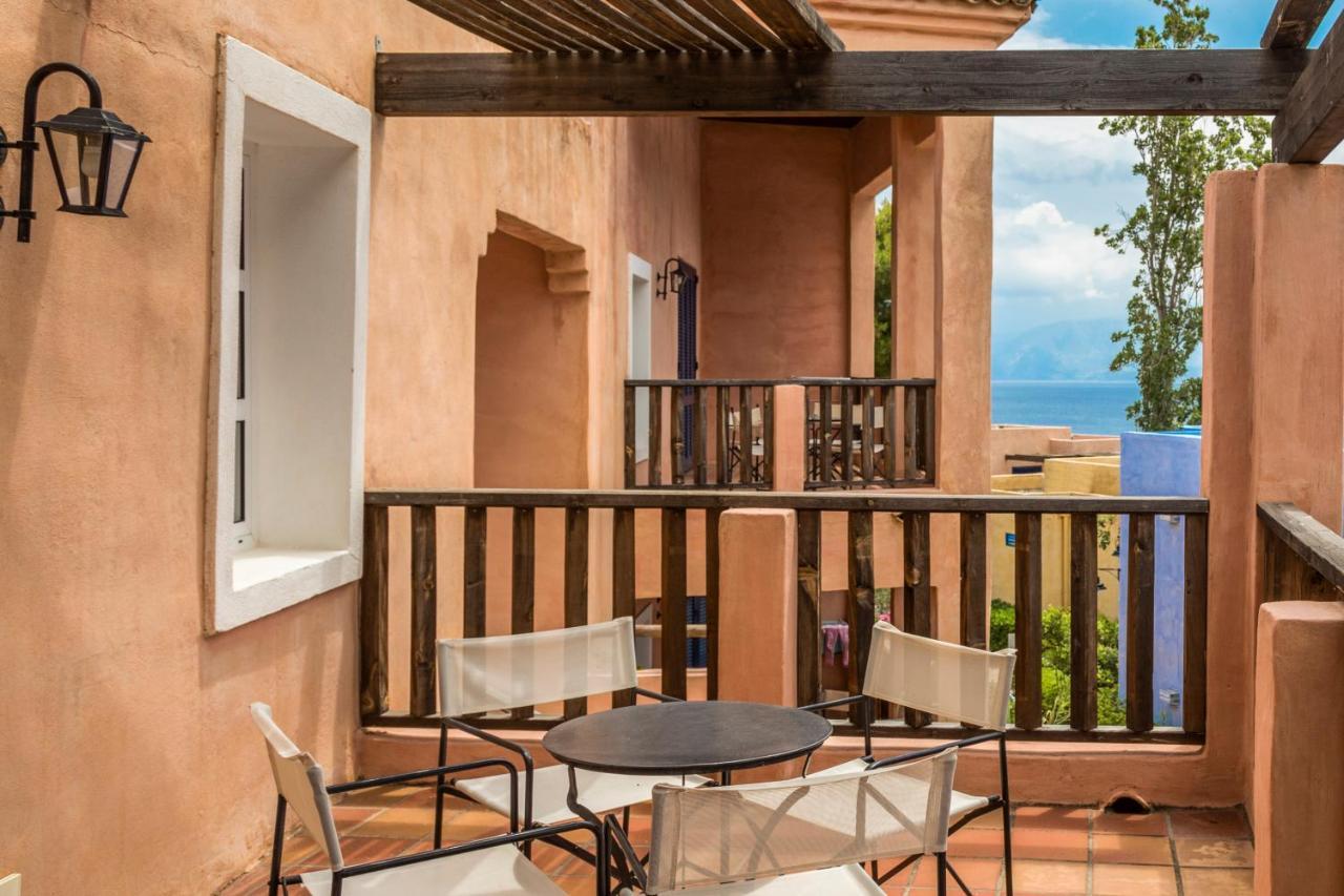 Family Apartment Side Sea View