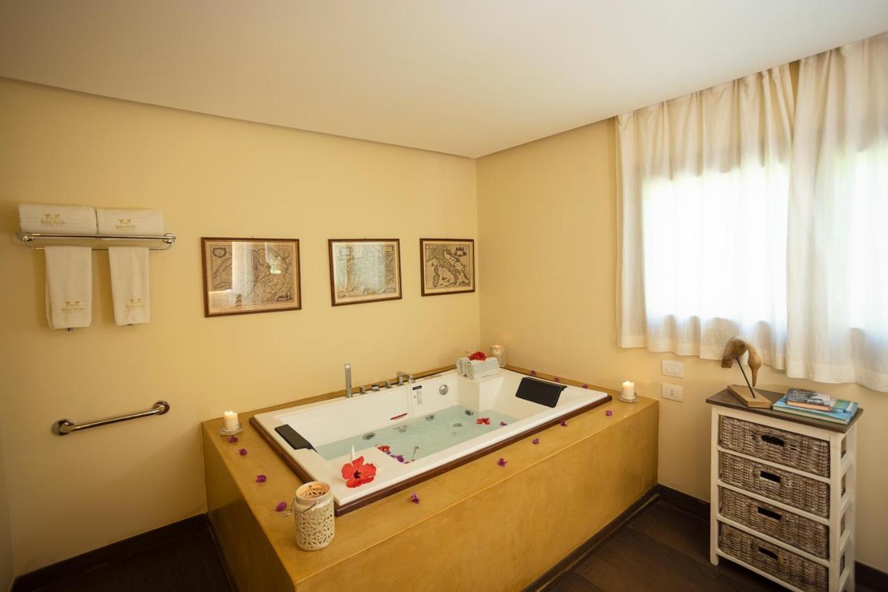 King Room Pool View