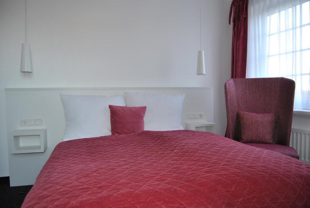 Small Double Room,226490009:JPEG