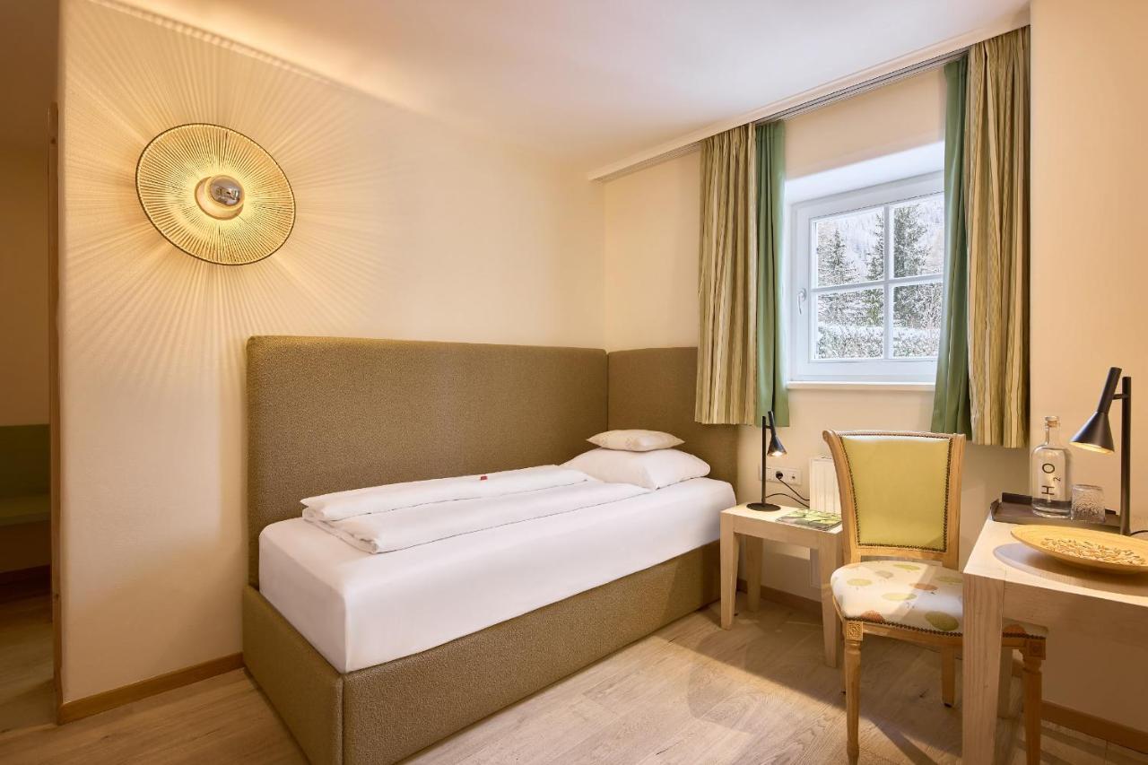 Single Room,1340163554:JPEG