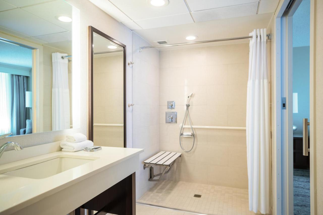 King Room with Sofa Bed and Roll-in Shower - Mobility Accessible