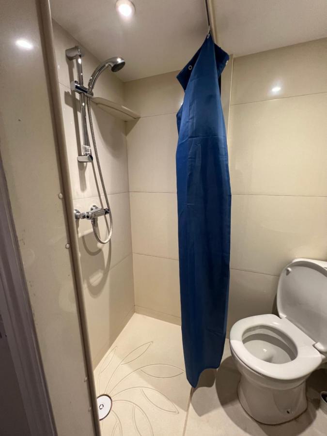 Single Room Private Bathroom