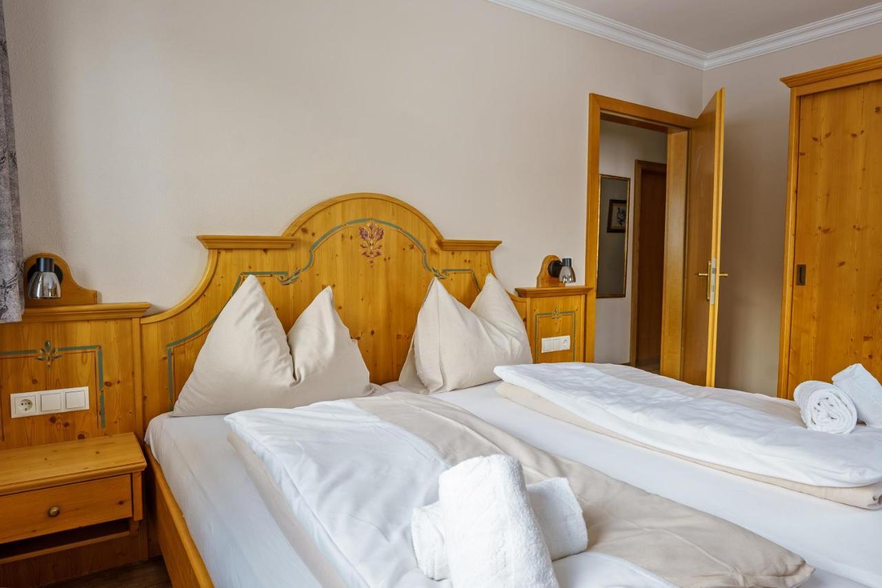 Two-Bedroom Apartment with Balcony,1340767508:JPEG
