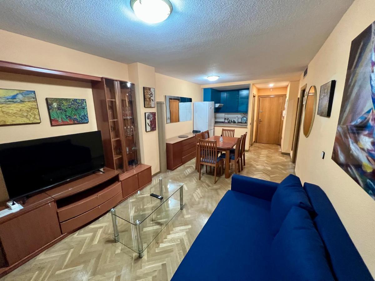 One-Bedroom Apartment,1340946899:JPEG
