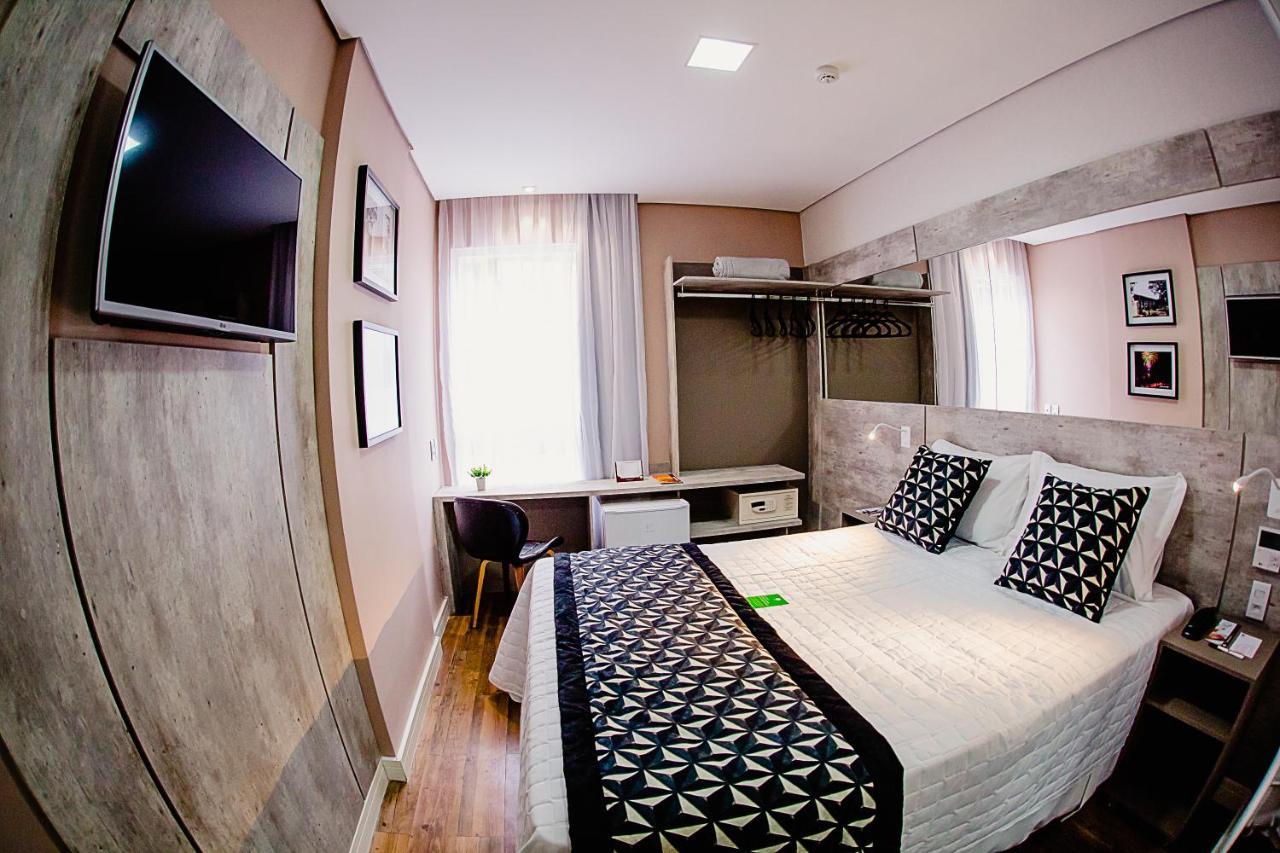 Quarto Luxo Cama Queen Size