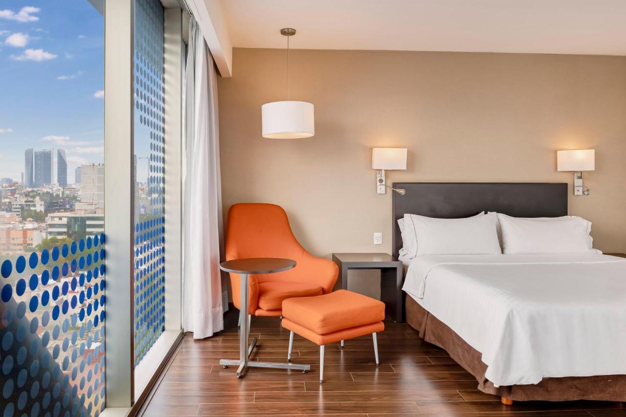 Deluxe Room 1 King
