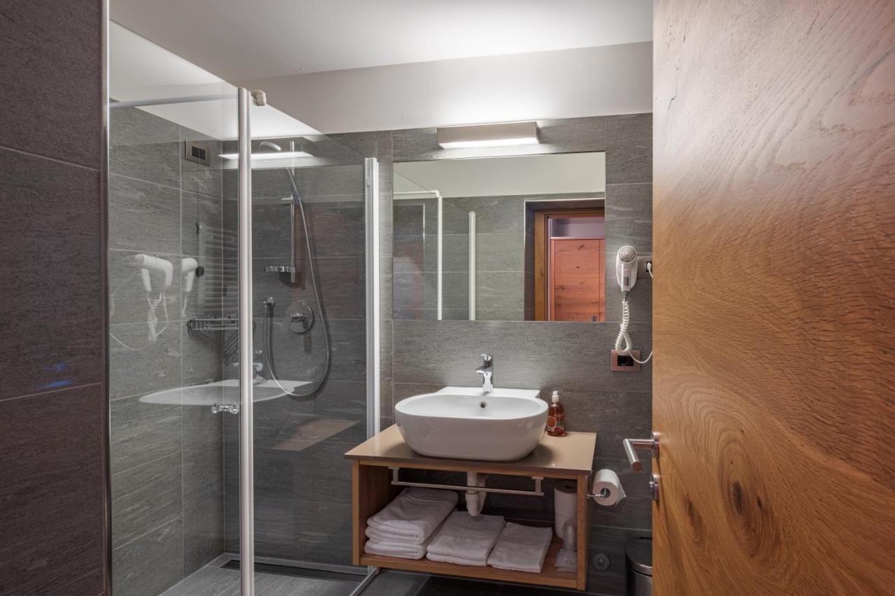 Double or Twin Room Mountain View
