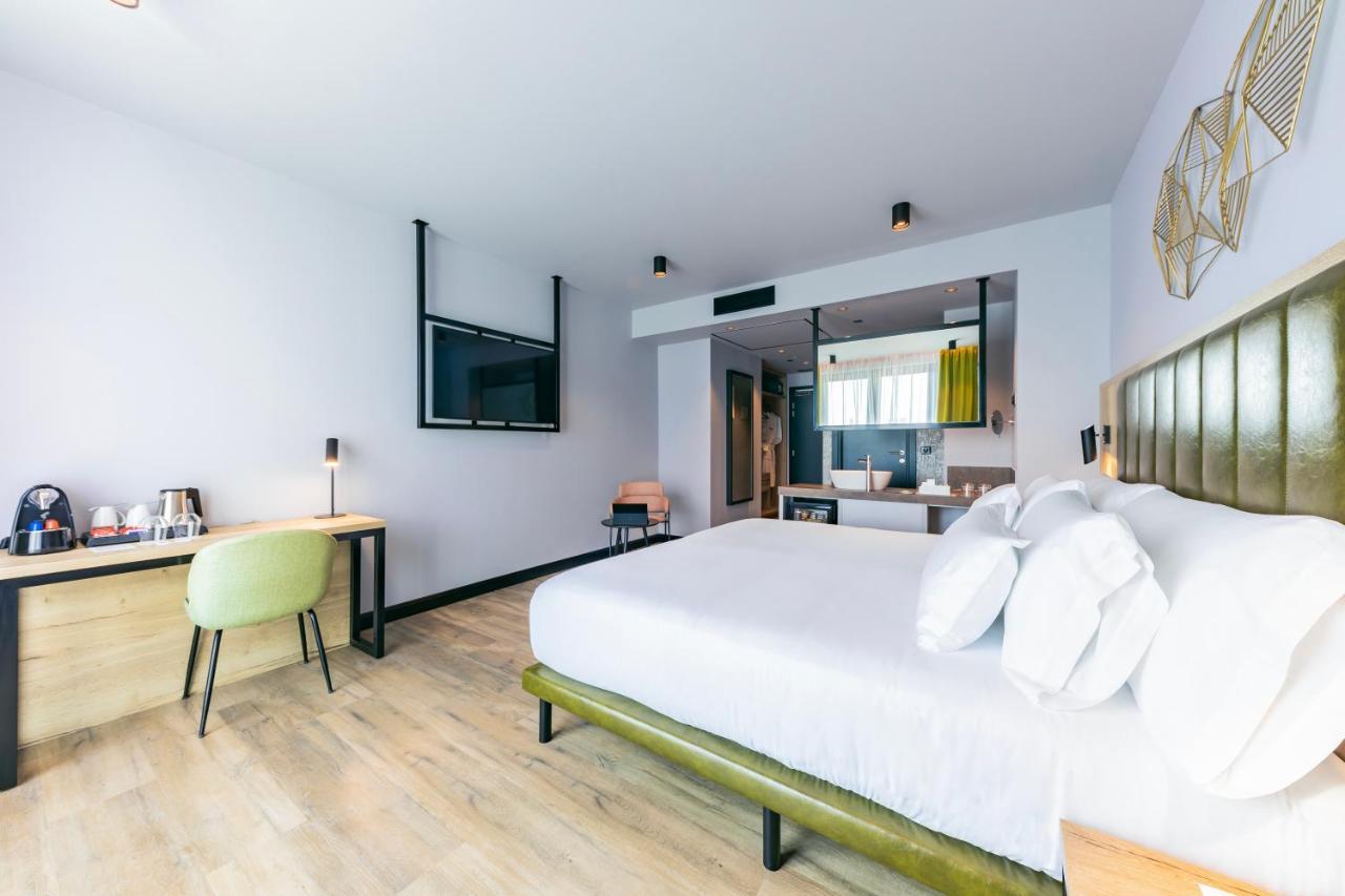 Deluxe King Room View